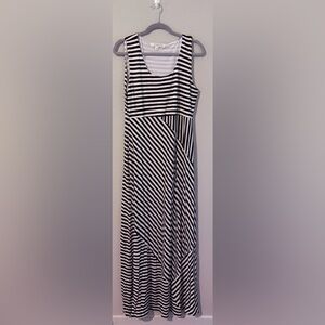 Black and White Striped Women's Maxi Dress